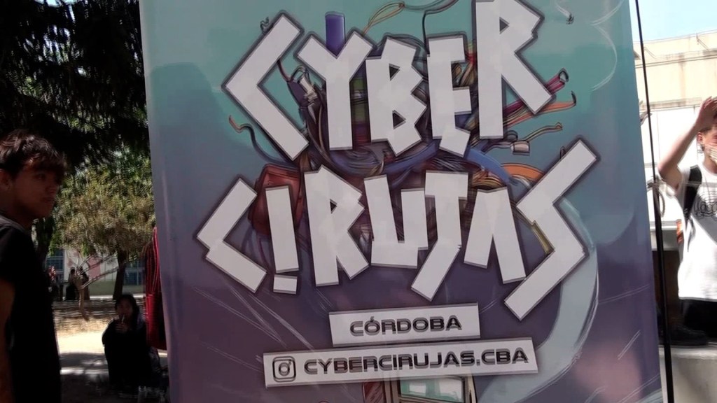 Recuperar para regalar: la misión inclusiva de los Cybercirujas