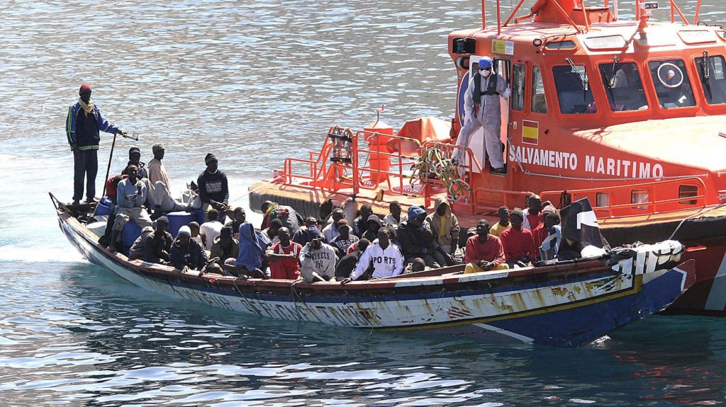 Santiago Abascal desmiente que Vox proponga usar a la Armada para hundir embarcaciones con migrantes