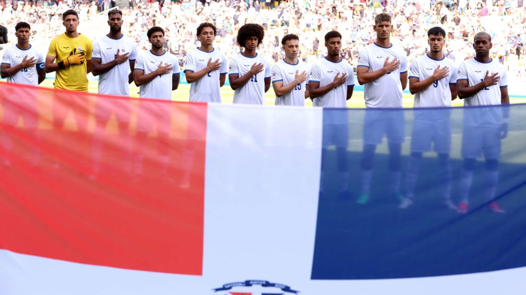 ¿Faltan canchas de fútbol en la República Dominicana?