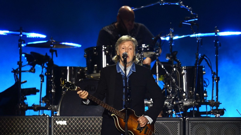 Fan de Paul McCartney se ilusiona porque el cantante tocó "Birthday" el día de su cumpleaños