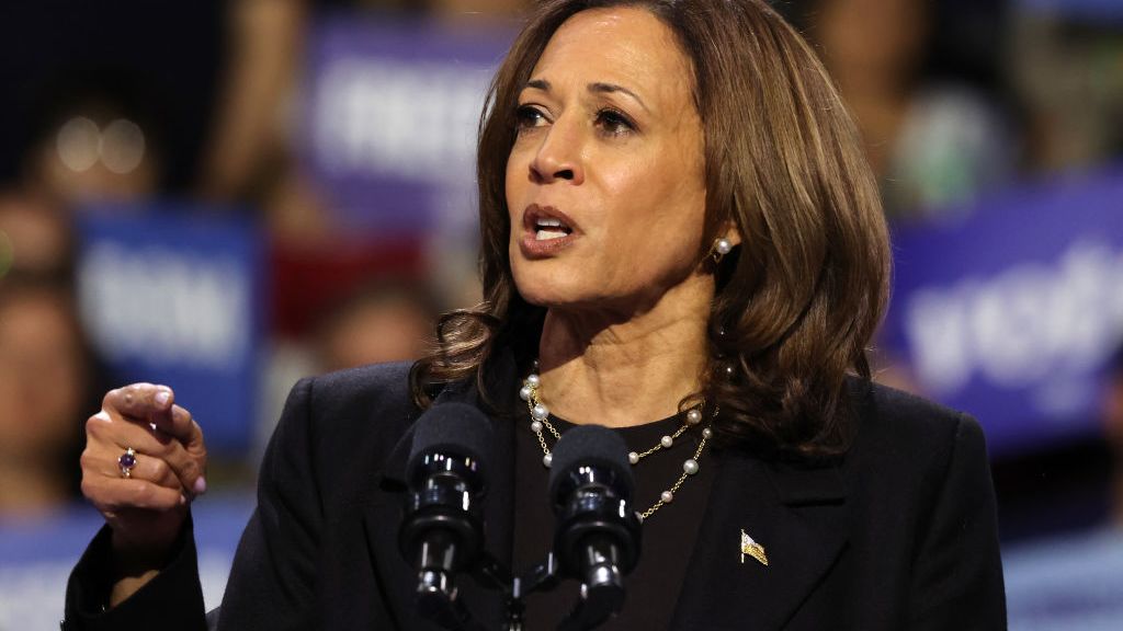 Harris responde pregunta sobre Biden y Trump en Fox News