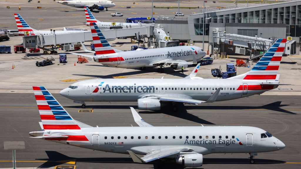 Todos los vuelos de American Airlines fueron suspendidos en EE.UU.