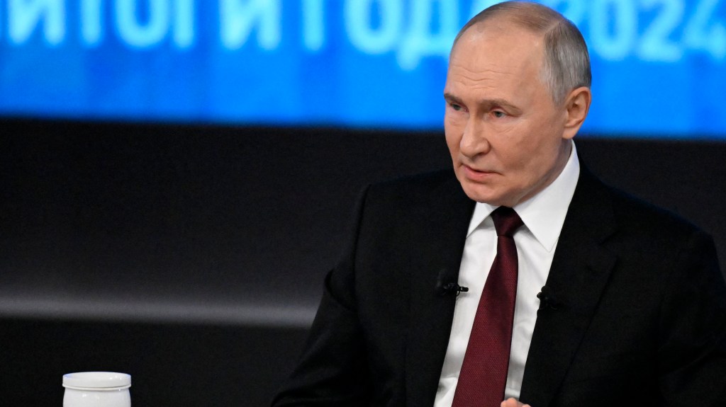 Putin ofrece evento mediático para darle un giro positivo a sus reveses