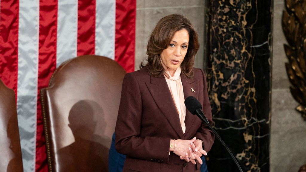 Con 312 votos electorales, Kamala Harris certifica la victoria de Donald Trump en el Congreso